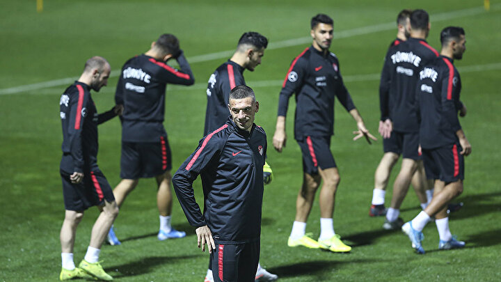 A Milli Takım Şenol Güneş önderliğinde İzlanda maçı öncesi son hazırlıklarını yaptı.