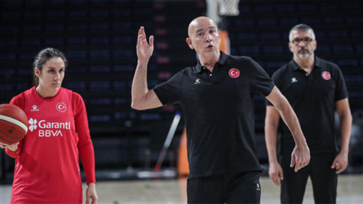 A Milli Kadın Basketbol Takımı maç öncesi hazırlıklarını tamamladı..