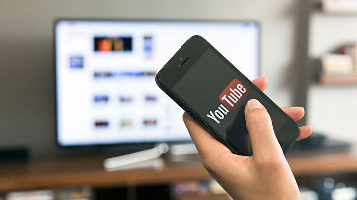 YouTube, yeni nesil yayıncılıktaki güçlü konumu ile televizyonun en büyük rakibi olarak görülüyor.
