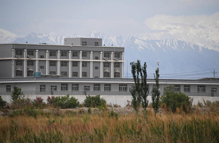 En az bir milyon Uygur Türkünün Çin'in toplama kamplarında tutulduğu düşünülüyor.