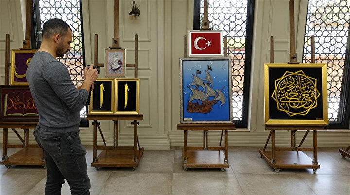 Sergide 15 Temmuz'a ait eserler de yer alıyor.