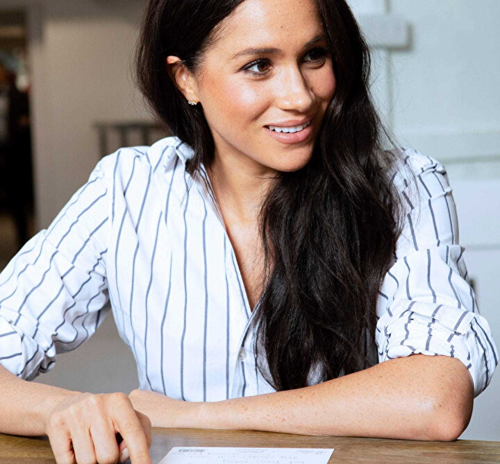 Meghan Markle'ın kendisine yönetilen olumsuz eleştirileri kabul etmediği belirtildi.