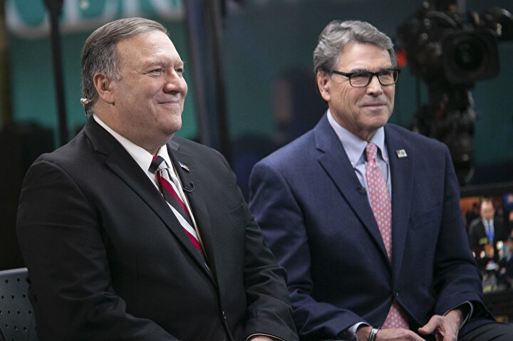 Mike Pompeo ve Rick Perry Temsilciler Meclisi komisyonuyla işbirliği yapmayı reddediyor.