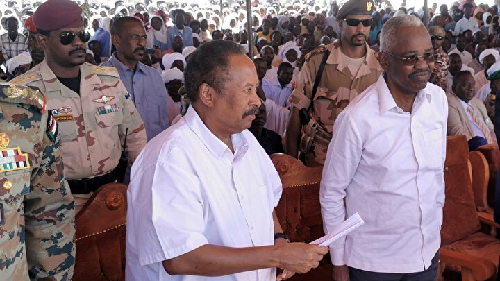 Başbakan Abdullah Hamduk, yeni yasanın “Sudan halkının onurunu” korumayı hedeflediğini söyledi.