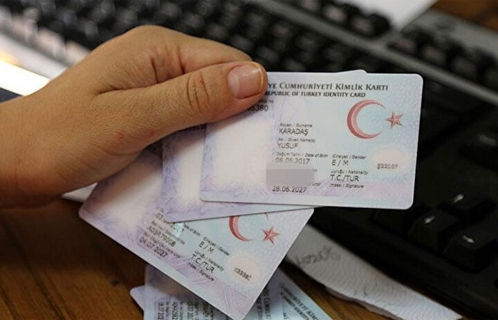Yeni kimlik kartları.