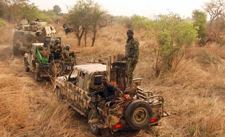 Nijerya ordu birlikleri, Sambisa Ormanı'nı Boko Haram militanlarından temizlemeye çalışıyor.