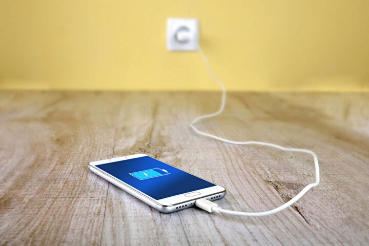 Telefon şarjlarını fişte unutmayın