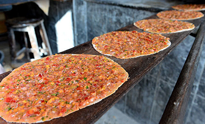 siyez buğdayından elde edilen ekmek, lahmacun ve pidenin sindirim sistemiyle ilgili hastalıklara iyi geliyor.