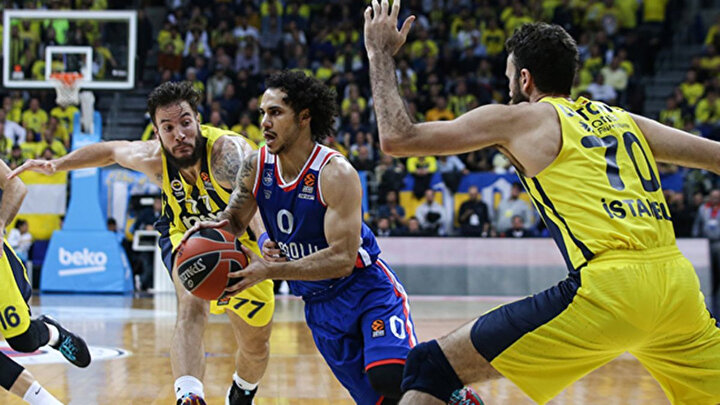 Shane Larkin karşılaşmada 20 sayı üretti.