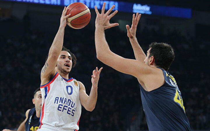 Shane Larkin, mücadeleyi 14 sayıyla tamamladı.