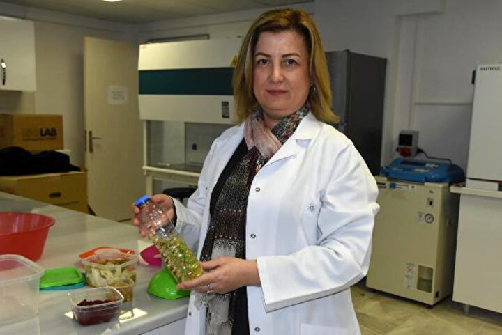 Prof. Dr. Reyhan İrkin, saklama kapları konusunda uyarılarda bulundu.