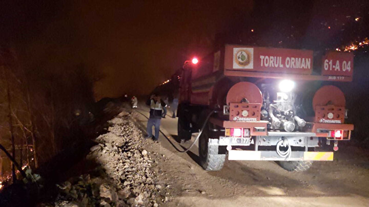 Bölgeye çok sayıda itfaiye ekipleri gönderildi -DHA