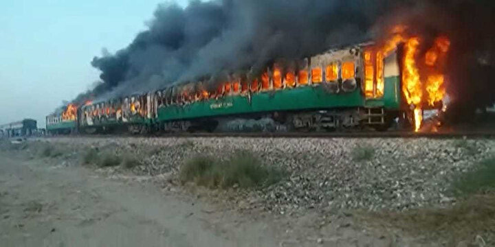 Pakistan'da çoğu Tebliğ cemaati mensubu 75 kişinin yanarak can verdiği olay.