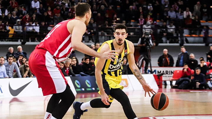 Nando de Colo karşılaşmayı 32 sayıyla tamamladı.