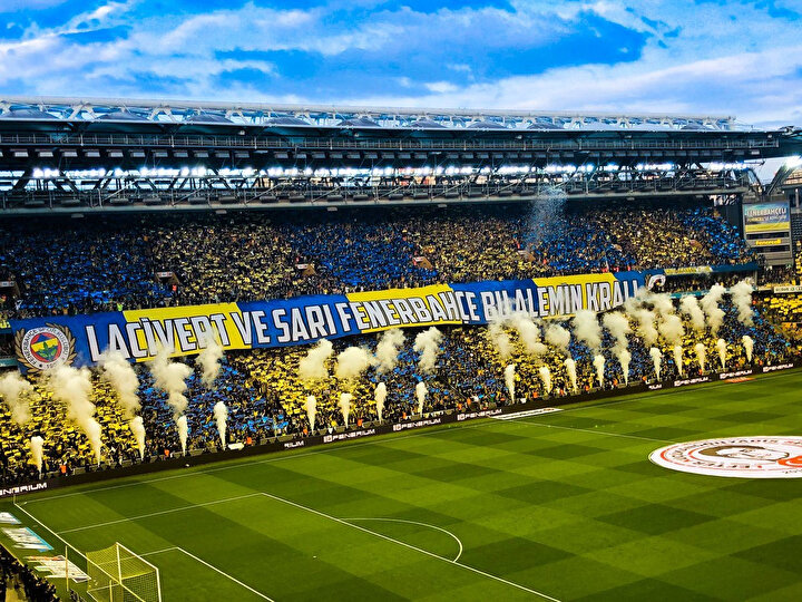 Seyirci ortalaması yüksekliğinde ilk sırada 38.901 ile Fenerbahçe bulunuyor.