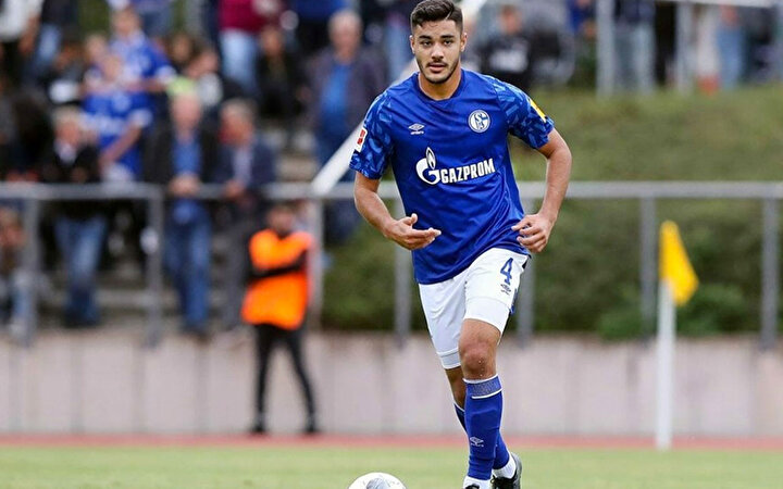 Ozan Kabak bu sezon 12 karşılaşmada 3 gol 1 asist üretti.