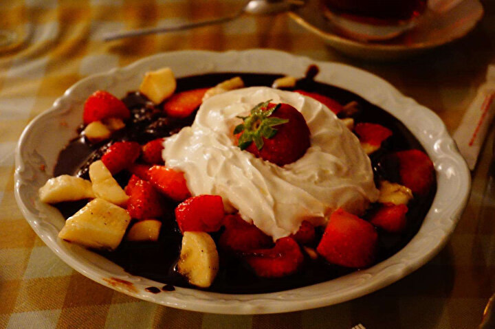 zomato/ Jadore Chocolatier