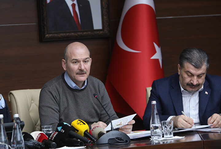 İçişleri Bakanı Süleyman Soylu basın toplantısında açıklamalarda bulunurken