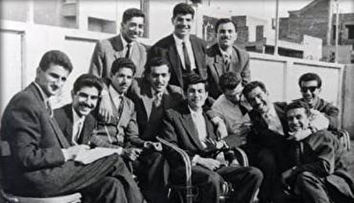 Saddam Hüseyin ve Baas Partisi öğrenci topluluğu. Kahire, 1959–1963 yılları arası.