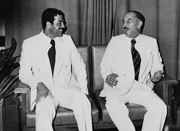 Ahmet Hasan el-Bekir ve Saddam Hüseyin, 1978.