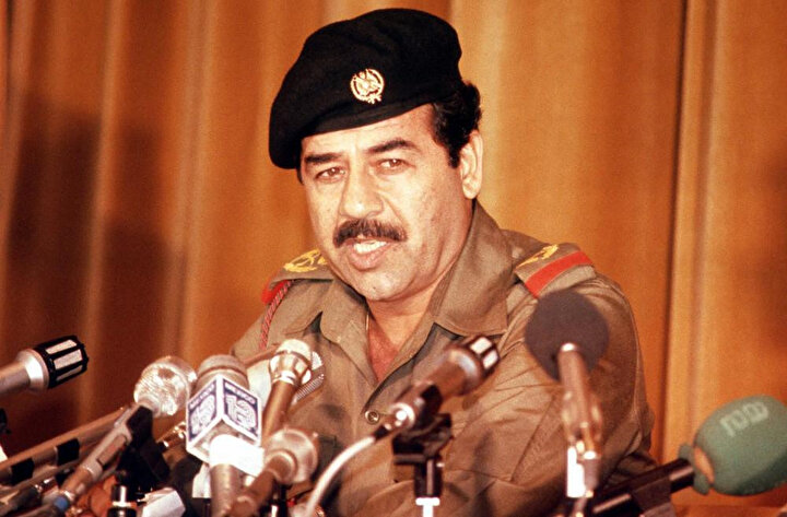 Saddam Hüseyin, Kara Kuvvetleri’nde Korgeneral rütbesiyle, 1980.