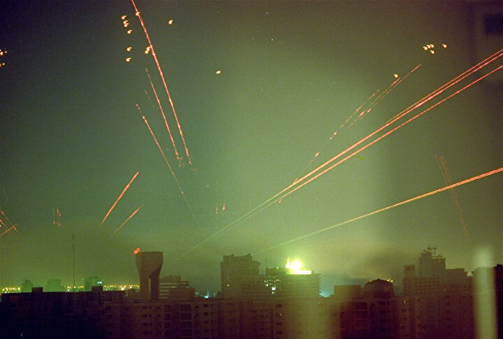 ABD Hava Kuvvetlerine ait uçaklar tarafından bombardımana tutulan Bağdat semaları.