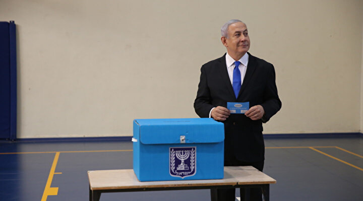 Netanyahu, yaklaşan seçimler öncesi çıkarlarına hizmet edeceği için Arap ülkeleriyle ilişkileri düzeltmeye hız verdi.