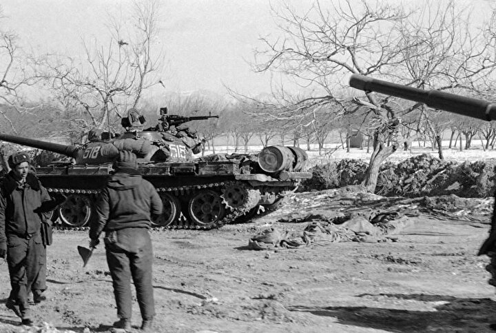 Başkent Kabil'de Sovyet tankları, Ocak 1980
