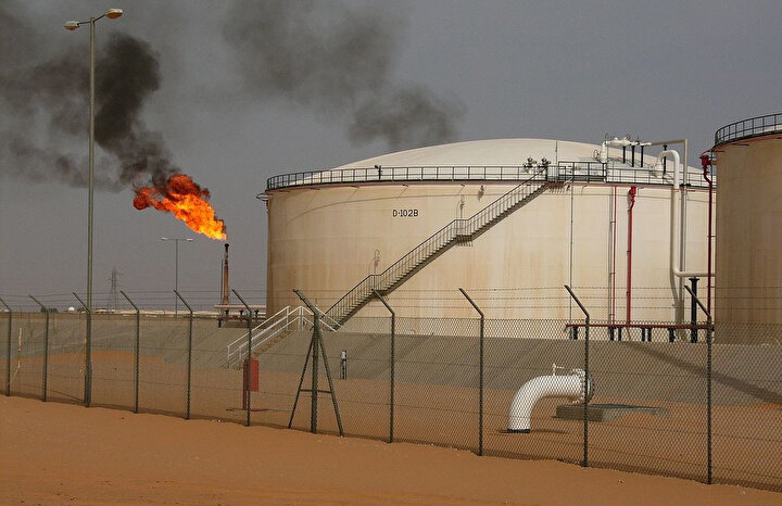 Petrol, Libya ekonomisini ayakta tutan başlıca gelir kaynaklarından biri olarak öne çıkıyor.