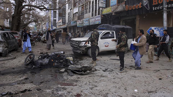 Olay sonrası polis, çevrede geniş güvenlik önlemi aldı.