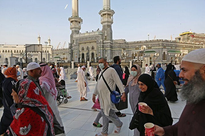 Suudi Arabistan'da ülke içindeki diğer kutsal mekan ziyaretleri için herhangi bir kısıtlama bulunmuyor.