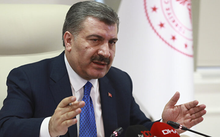 Fahrettin Koca, 7/24 çalışan sağlık çalışanlarını unutmadı.