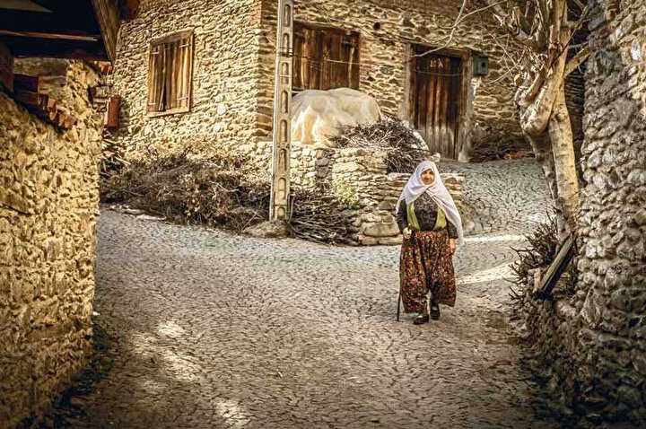 Bozulmayan güzelliği ve bozulmayan insanıyla Birgi.