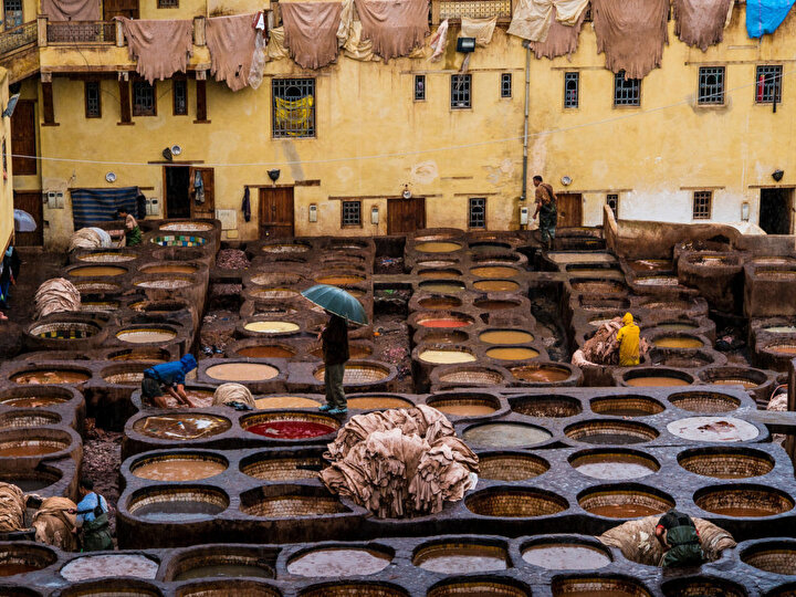 Fas ticaretinde önemli yer tutan Fes'deki tabakhane boyama tesisleri. 