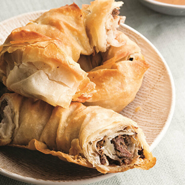 Kavurmalı börek