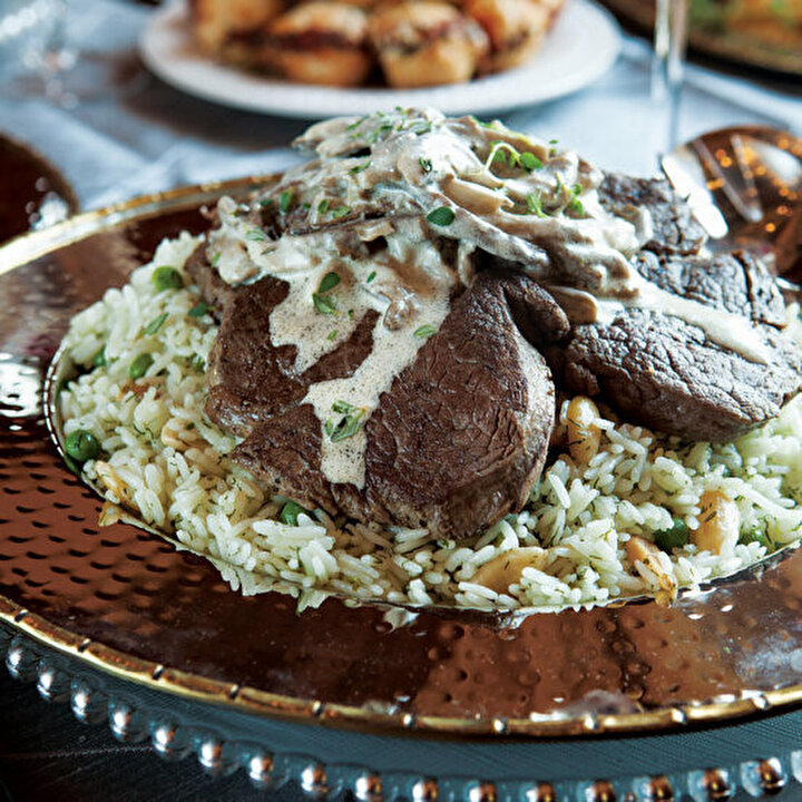 İstiridye mantarı soslu bonfile