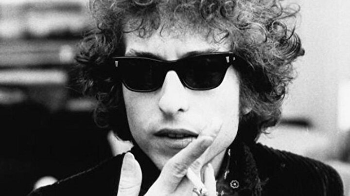 Rüzgara şarkılar söyleyen adam: Bob Dylan