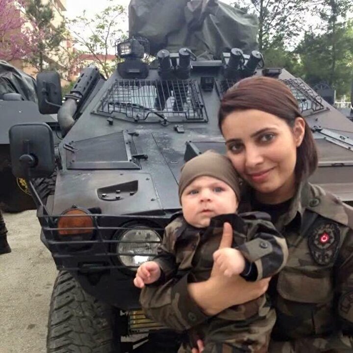 Şehit Demet Sezen / Polis