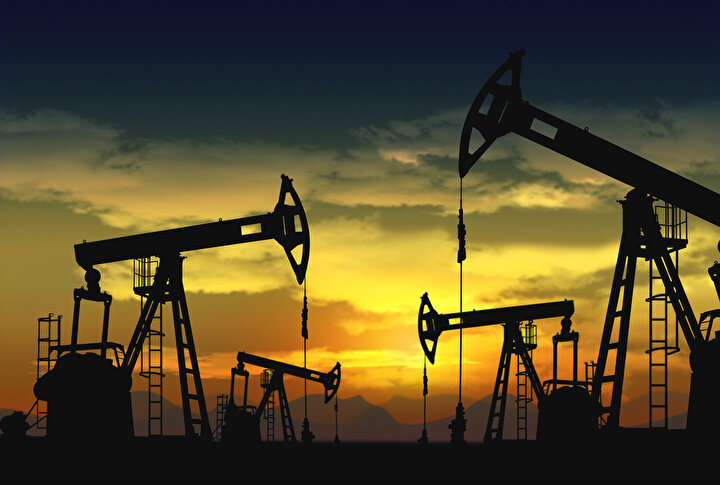 Petrol üretimi ülkenin gayrisafi yurt içi hasılasının üçte birinden fazlasını, ihracatının ise yüzde 90'ını oluşturuyor.