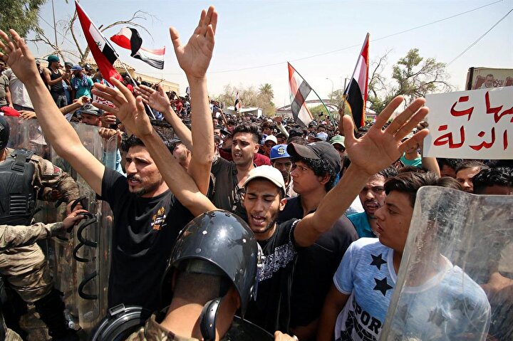 Irak’taki gösterilerde 12 kişi hayatını kaybetti