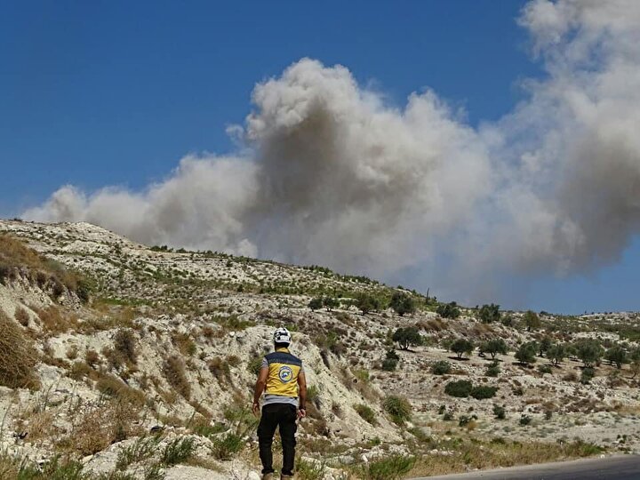 Rus uçakları İdlib'i bombaladı
