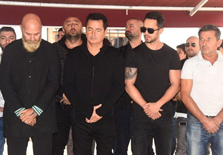 Ünlü isimler son yolculuğunda yalnız bırakmadı