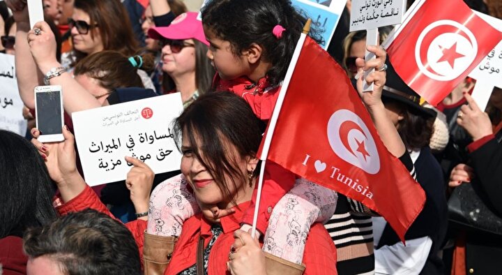 Tunus'ta mirasla ilgili kanun onaylandı