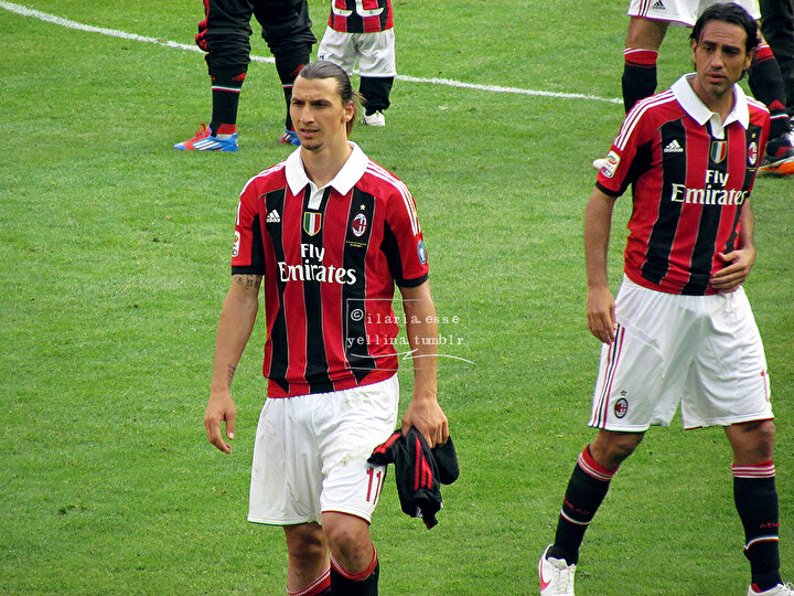 Nesta'la çok kez rakip olmasına rağmen Milan'da aynı takım için çarpıştı.