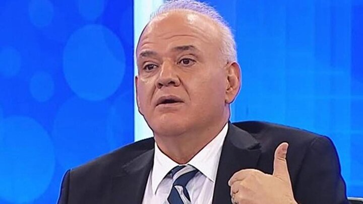 Ahmet Çakar: Hiç Kimse bir şeyini ortaya koymazken, hakem Bülent Yıldırım, Beşiktaş'ı doğramak için her şeyini ortaya koydu. Fazla bir pozisyon var mı, yok ama devrenin sonlarına doğru çok ama çok tuhaf bir olay yaşandı. Topa Mariano vurdu, top bizim gördüğümüz kadarıyla Caner'in bacak arasından geçip 30 metre uzaktan orta sahanın kenarından taca çıktı. Hakeme baktık, işaret yok. Yardımcı hakem de bir yön göstermiyor ama oyuncuların vücut diline baktığımızda tacı Beşiktaş kullanacak havasındalar. Ancak Diagne topu oyuna sokuyor, Beşiktaşlılar seyrediyor, akın gelişiyor ve Onyekuru golü yapıyor. Beşiktaşlılar itiraz ediyor, taç bizimdi diye... Olabilir ama oyun başlamış, niye uyuyorsunuz be evladım! İkinci yarının hemenbaşında da aynı acemilikte yine tuhaf bir gol yediler. Galatasaray yine taç kullandı, yine Beşiktaşlı oyuncular seyretti, hem de kelimenin tam anlamıyla seyir... Fernando da golü yaptı. akem, yanlış taç, yanlış fauller, hepsi bir yana Beşiktaş dünya futbol tarihinde eşine ender rastlanacak iki taç uyuklamasıyla maçı kaybetti.