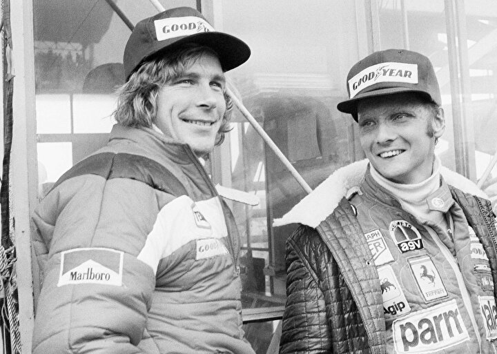 6 hafta gibi inanılmaz bir sürede piste geri döndü. Herkes Niki Lauda için sezonun belki de yarış hayatının bittiğini düşünürken, o sadece 2 yarış kaçırdı.