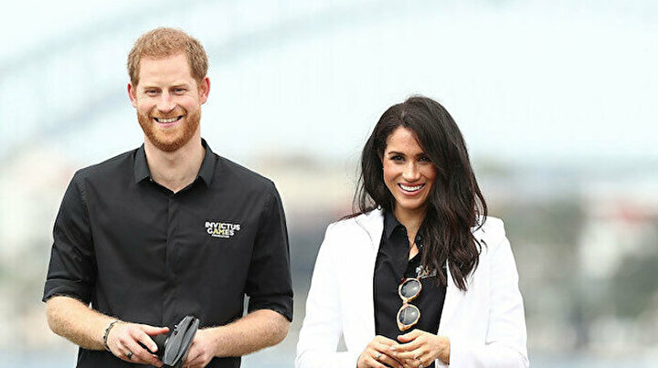 Beklenen son: Prens Harry ve Meghan Markle kraliyetten ayrıldıklarını açıkladı