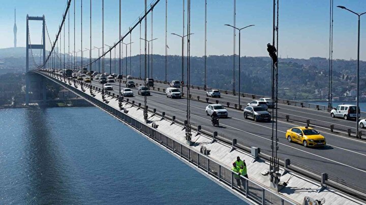 Köprüde nefes kesen çalışma: 80 metre yükseklikte zorlu mesai | İstanbul  Haberleri