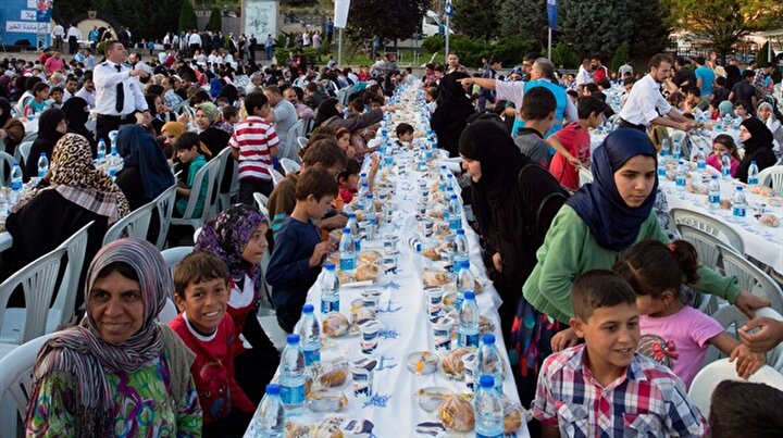 Diyanetten 9 bin Suriyeli’ye iftar