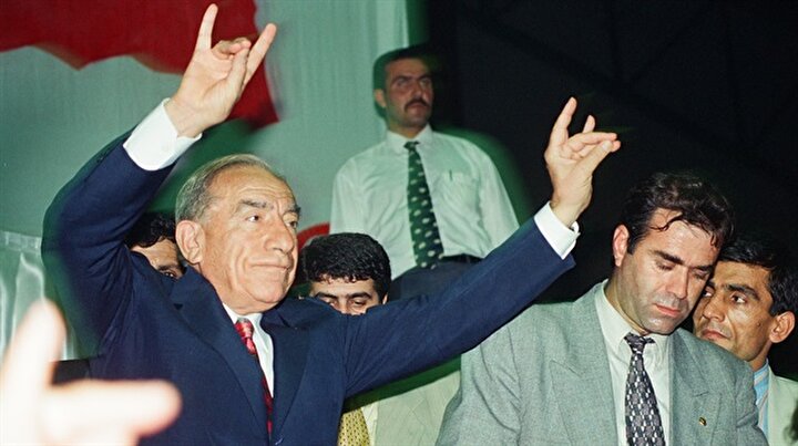 ulkucu hareketin lideri alparslan
